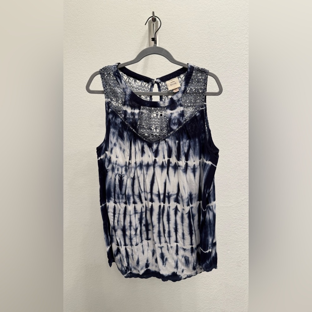 Blue with knitted detail navy tank top XL